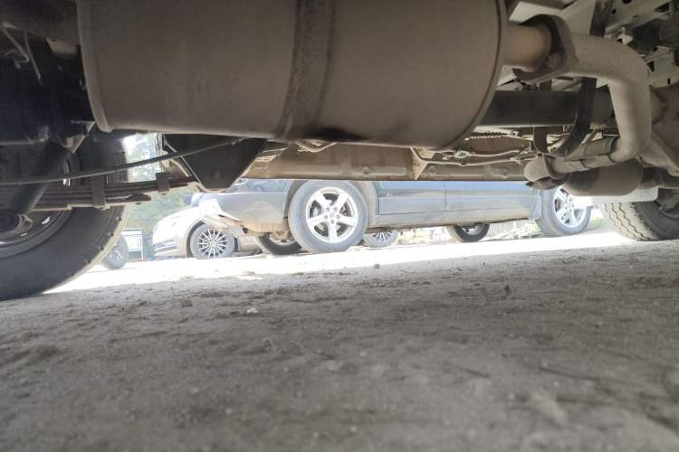Used Jinbei Hiace 2011 2.2L 5th Generation Power King Deluxe Version 4G22D4B Chassis Rear Right