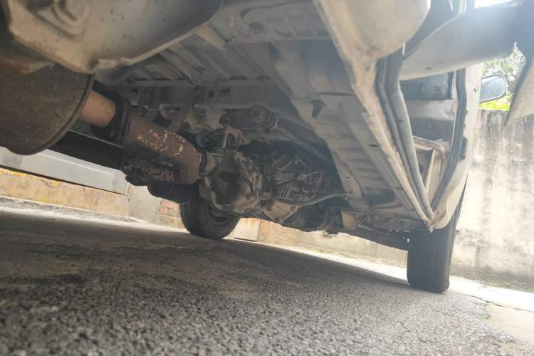 Used Jinbei Hiace 2011 2.0L 5th Generation Kuaiyunwang Standard Version 4G19 Chassis Rear Right
