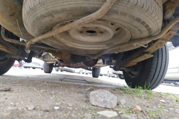 Used Jinbei Hiace 2011 2.0L 5th Generation Kuaiyunwang Standard Version 4G19 Chassis Rear
