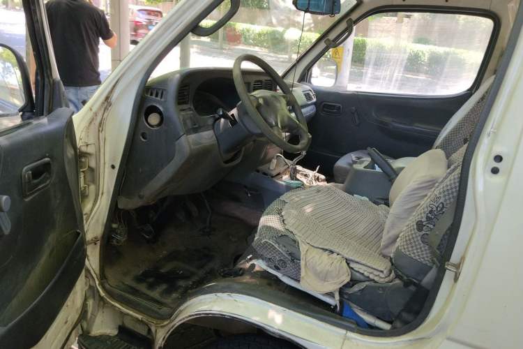 Used Jinbei Hiace 2011 2.0L 5th Generation Kuaiyunwang Comfort Type K 4G19 Driver Seat