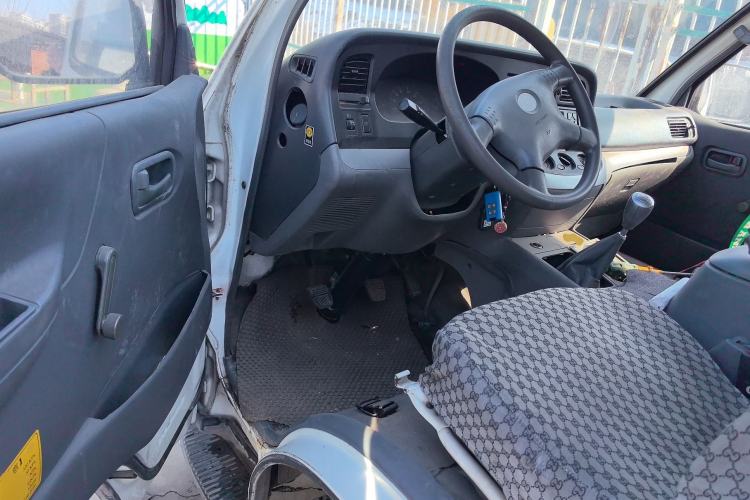 Used Jinbei Hiace 2011 2.0L 5th Generation Kuaiyunwang Standard Version 4G20B Driver Seat