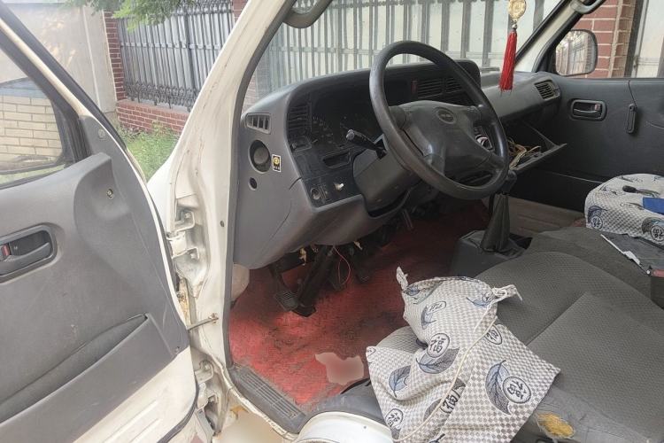 Used Jinbei Hiace 2011 2.0L 5th Generation Kuaiyunwang Standard Version 4G19 Driver Seat