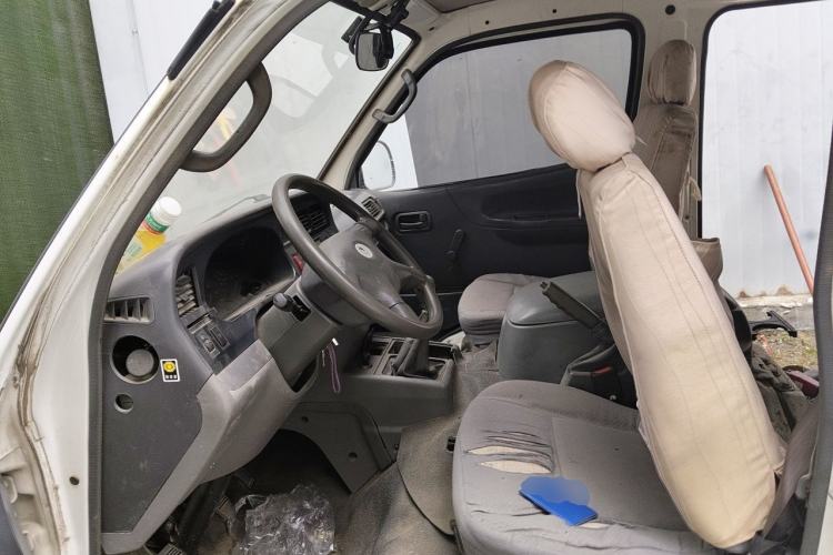 Used Jinbei Hiace 2011 2.0L 5th Generation Kuaiyunwang Standard Version 4G19 Driver Seat