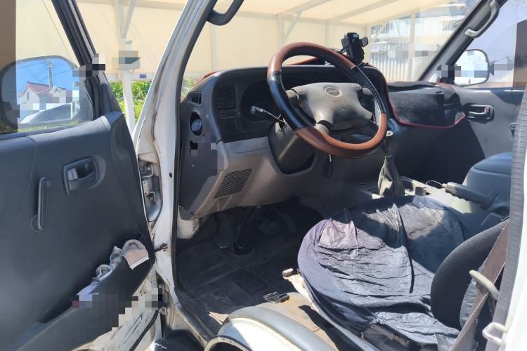 Used Jinbei Hiace 2011 2.0L 5th Generation Kuaiyunwang Standard Version 4G19 Driver Seat
