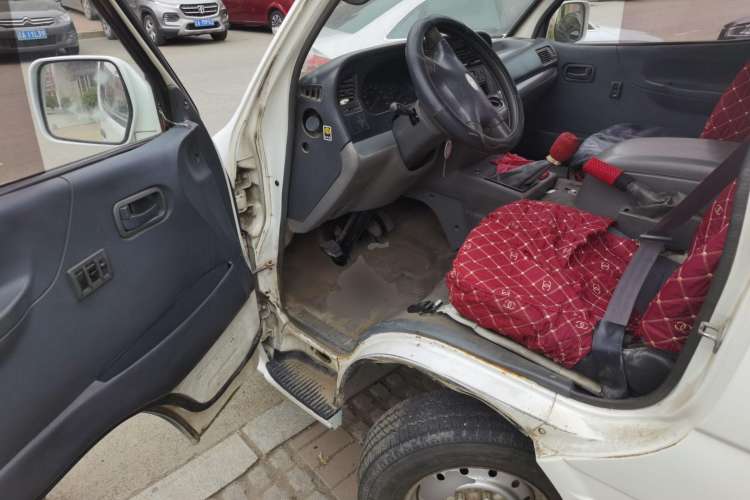 Used Jinbei Hiace 2011 2.0L 5th Generation Kuaiyunwang Comfort Type K 4G19 Driver Seat