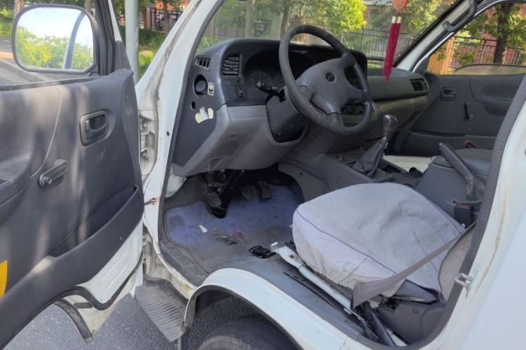 Used Jinbei Hiace 2011 2.0L 5th Generation Kuaiyunwang Comfort Z-Type 4G20B Driver Seat