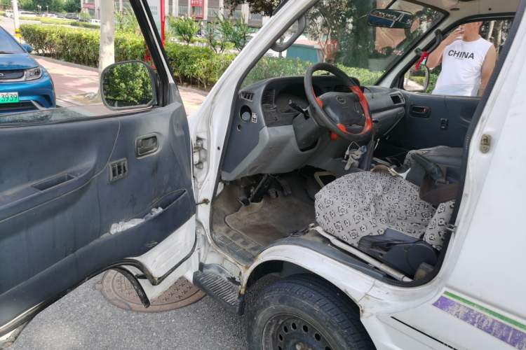 Used Jinbei Hiace 2011 2.0L Fifth-Generation Kuaiyunwang Comfort Type K 4G20B Driver Seat