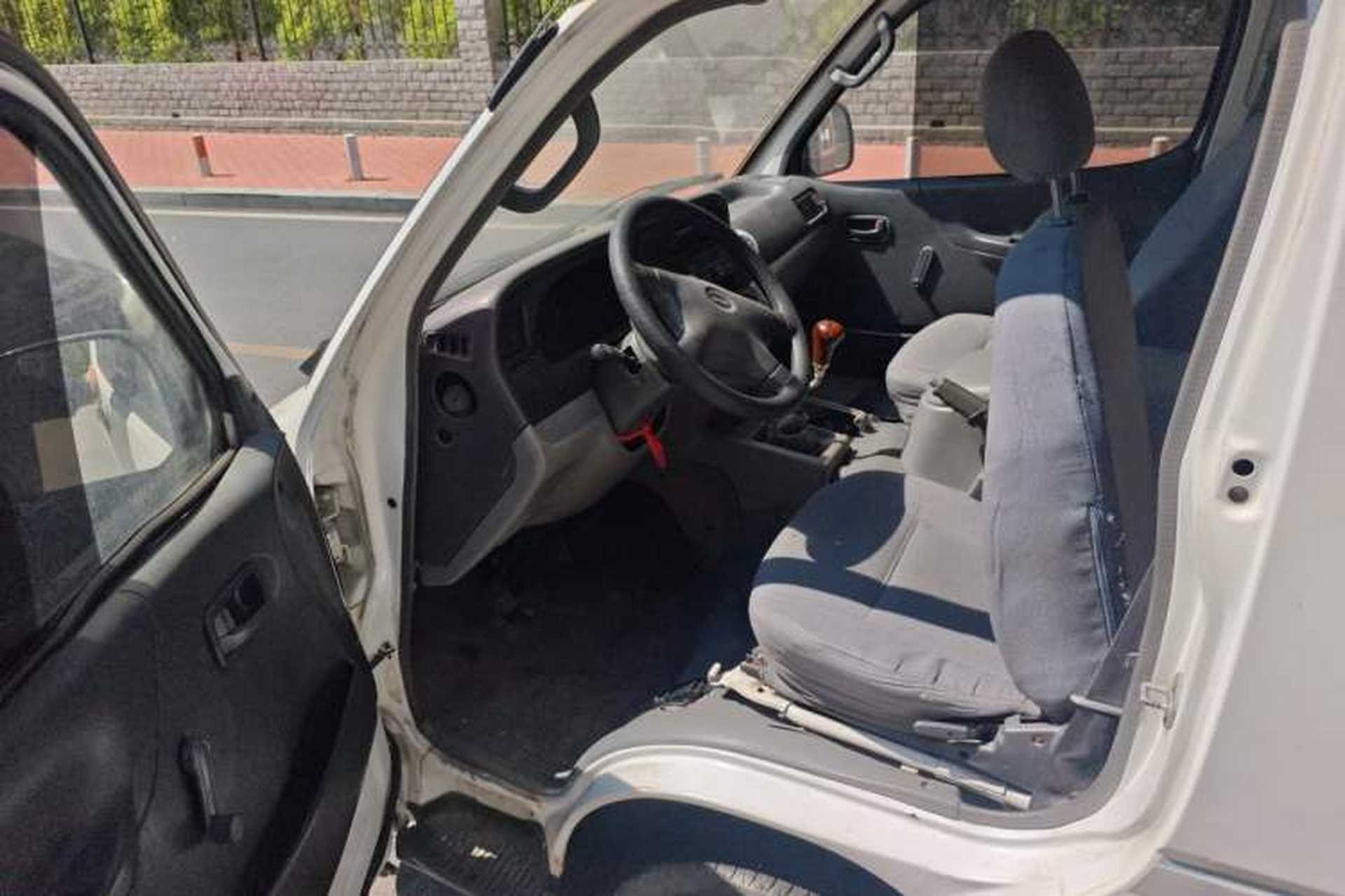 Used Jinbei Hiace 2011 2.0L 5th Generation Kuaiyunwang Standard Version 4G19 Driver Seat