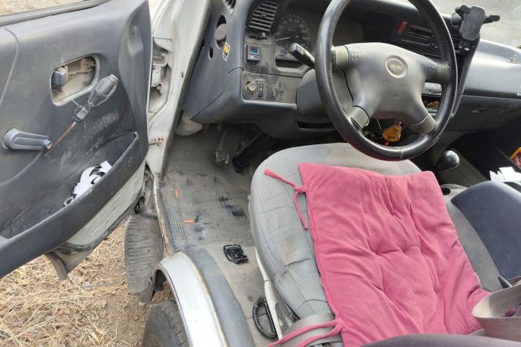 Used Jinbei Hiace 2011 2.0L 5th Generation Kuaiyunwang Comfort Type K 4G19 Driver Seat