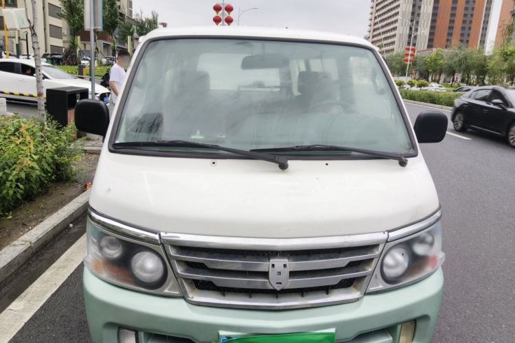 Used Jinbei Hiace 2011 2.0L Fifth-Generation Kuaiyun Classic V19 Engine Bay