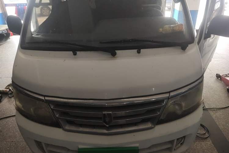 Used Jinbei Hiace 2011 2.0L 5th Generation Kuaiyunwang Luxury Edition 4G19 Engine Bay