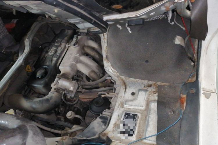 Used Jinbei Hiace 2011 2.0L Fifth-Generation Kuaiyun Classic Model V20 Engine Bay