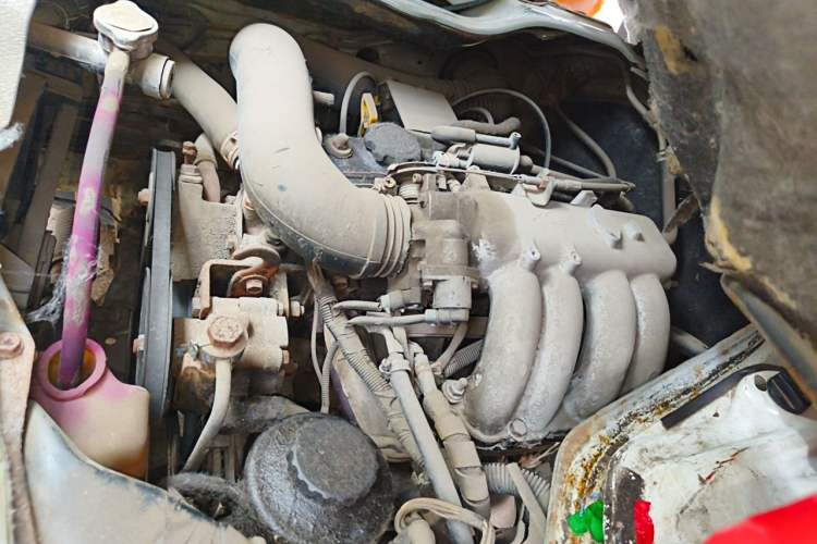 Used Jinbei Hiace 2011 2.0L 5th Generation Kuaiyunwang Standard Version 4G20B Engine Bay Left