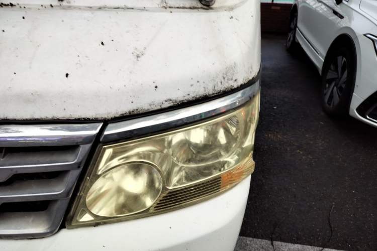 Used Jinbei Hiace 2011 2.0L 5th Generation Kuaiyunwang Standard Version 4G19 Engine Bay Left