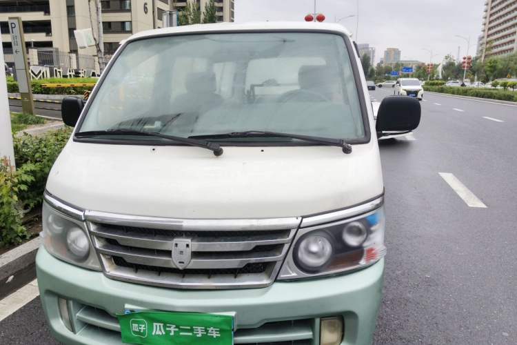 Used Jinbei Hiace 2011 2.0L Fifth-Generation Kuaiyun Classic V19 Engine Bay Left