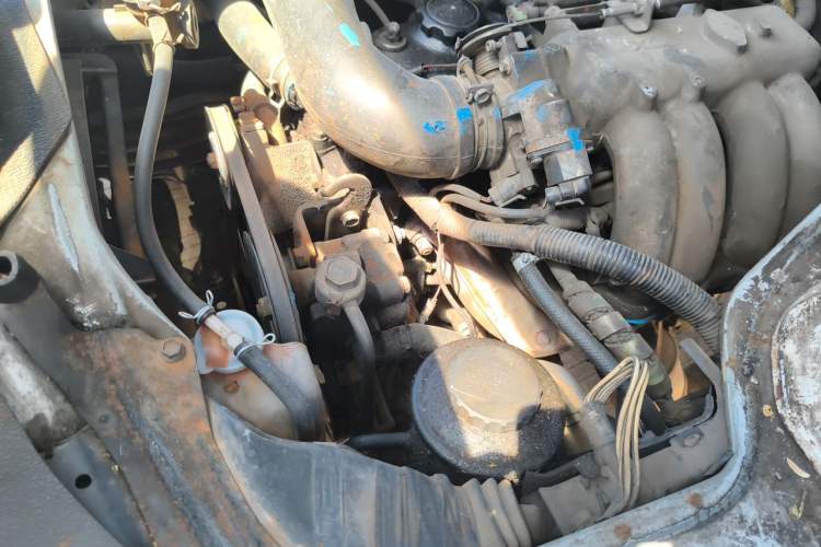 Used Jinbei Hiace 2011 2.0L 5th Generation Kuaiyunwang Standard Version 4G19 Engine Bay Left