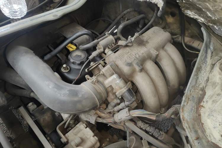 Used Jinbei Hiace 2011 2.0L 5th Generation Kuaiyunwang Standard Version 4G20B Engine Bay Left