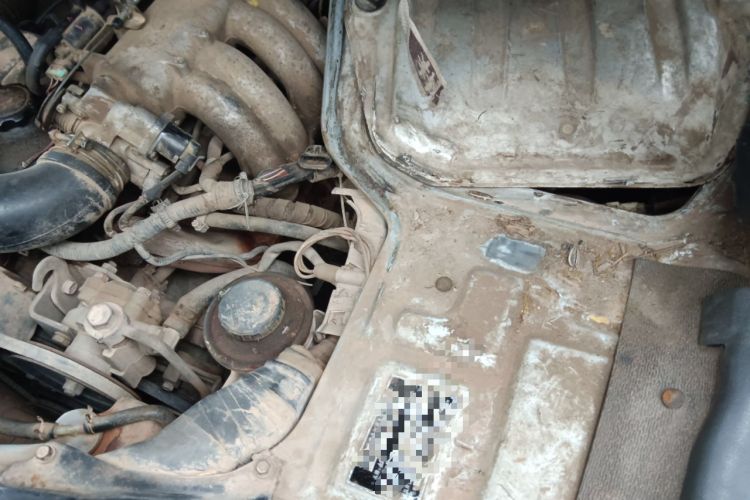 Used Jinbei Hiace 2011 2.0L 5th Generation Kuaiyunwang Luxury Edition 4G19 Engine Bay Left