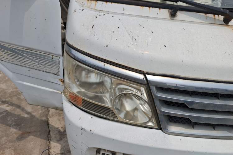 Used Jinbei Hiace 2011 2.0L 5th Generation Kuaiyunwang Luxury Edition 4G19 Engine Bay Right