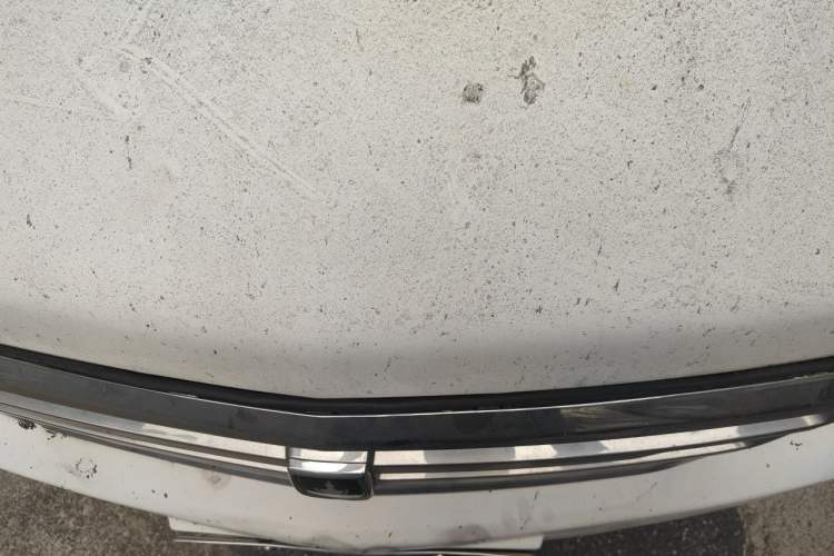 Used Jinbei Hiace 2011 2.0L 5th Generation Kuaiyunwang Standard Version 4G19 Engine Bay