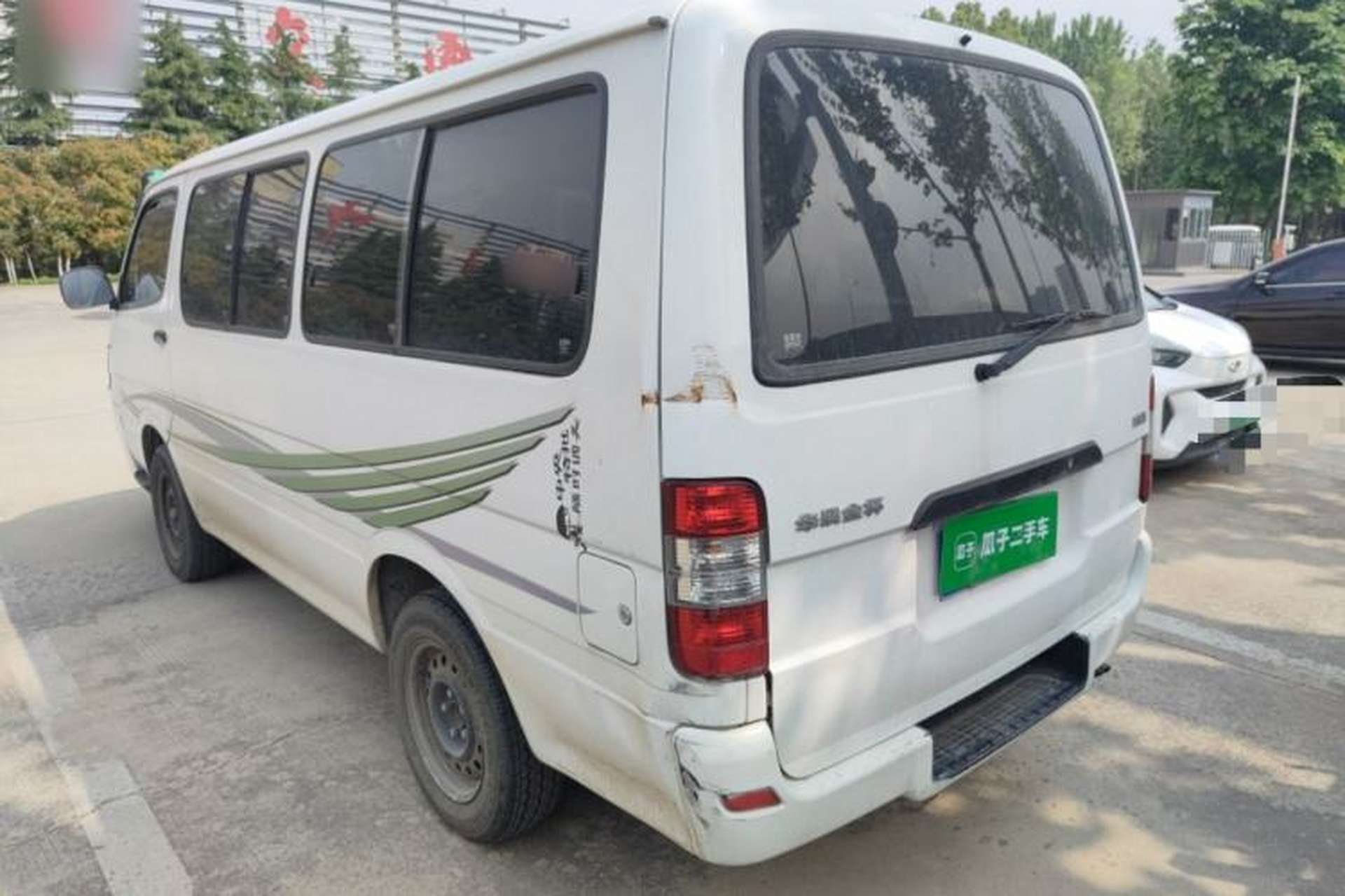 Used Jinbei Hiace 2011 2.0L 5th Generation Kuaiyunwang Comfort Type K 4G19 Exterior 3