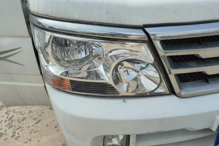 Used Jinbei Hiace 2011 2.0L 5th Generation Kuaiyunwang Comfort Type K 4G19 Exterior 6