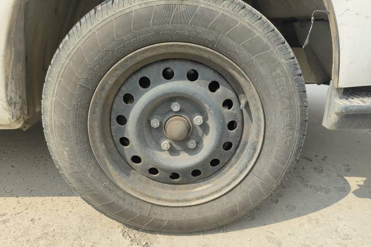 Used Jinbei Hiace 2011 2.0L 5th Generation Kuaiyunwang Comfort Type K 4G19 Exterior 7