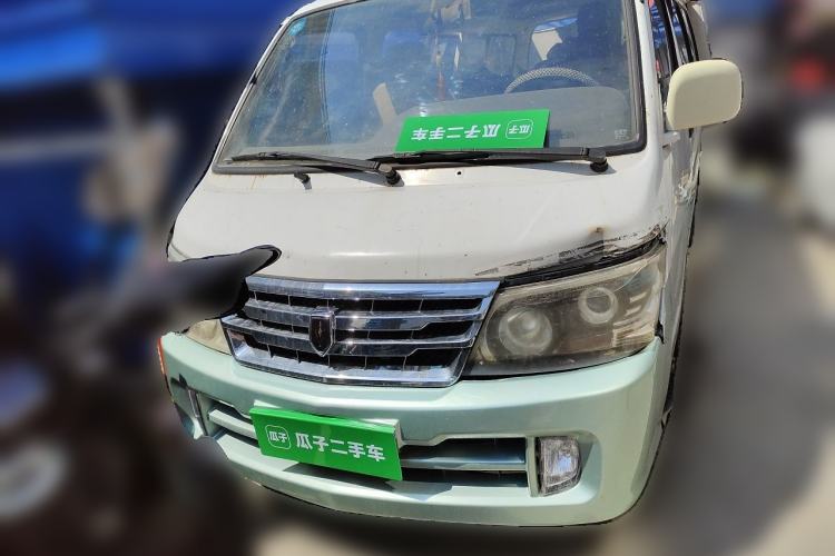 Used Jinbei Hiace 2011 2.0L Fifth-Generation Express Luxury V19 Front
