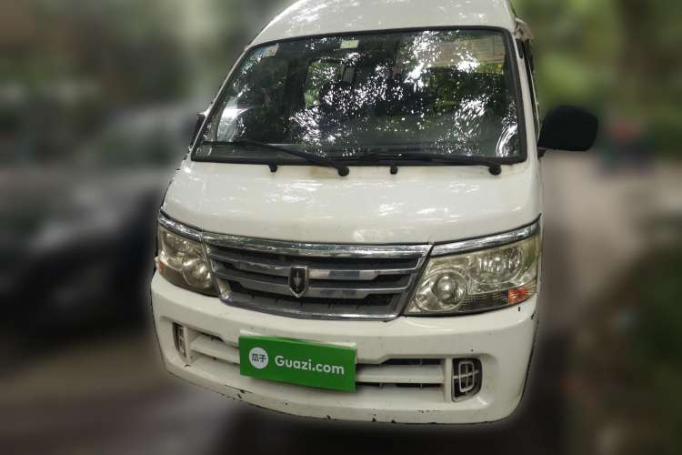 Used Jinbei Hiace 2011 2.0L 5th Generation Kuaiyunwang Luxury Version 4G20B Front