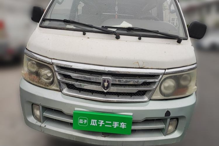 Used Jinbei Hiace 2011 2.0L Fifth-Generation Express Luxury V19 Front