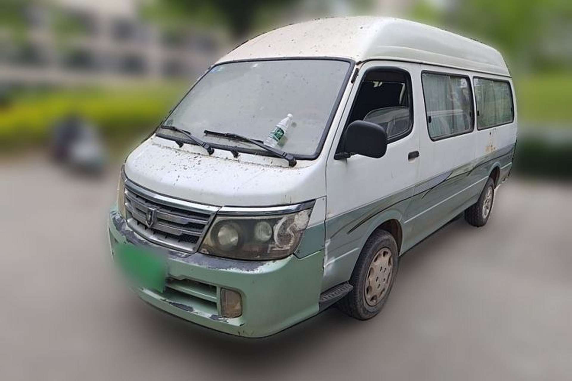 Used Jinbei Hiace 2011 2.0L 5th Generation Xiangyun Comfort Version 4G20D4B Front Left 45 Deg
