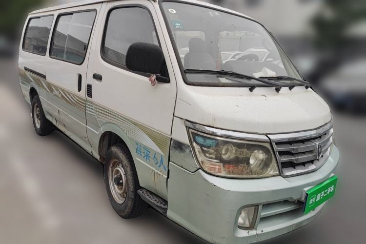 Used Jinbei Hiace 2011 2.0L Fifth-Generation Express Luxury V19 Front Right 45 Deg