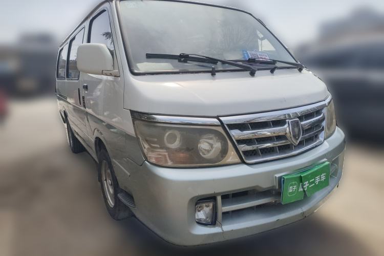 Used Jinbei Hiace 2011 2.2L 5th Generation Power King Deluxe Version 4G22D4B Front Right 45 Deg
