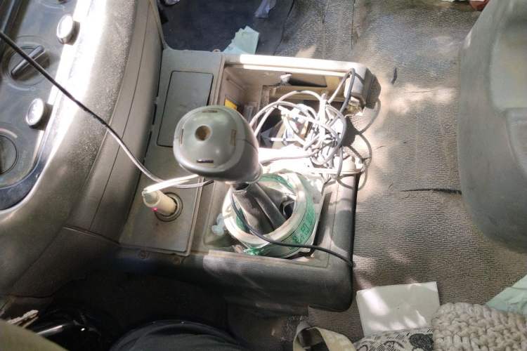 Used Jinbei Hiace 2011 2.0L 5th Generation Kuaiyunwang Comfort Type K 4G19 Gear Lever