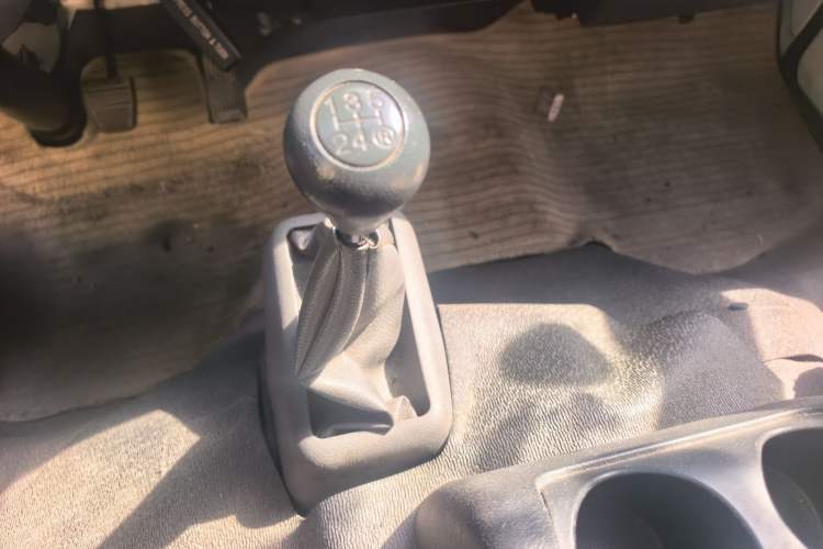 Used Jinbei Hiace 2011 2.0L Fifth-Generation Xiangyun Classic 4G20D4B Gear Lever