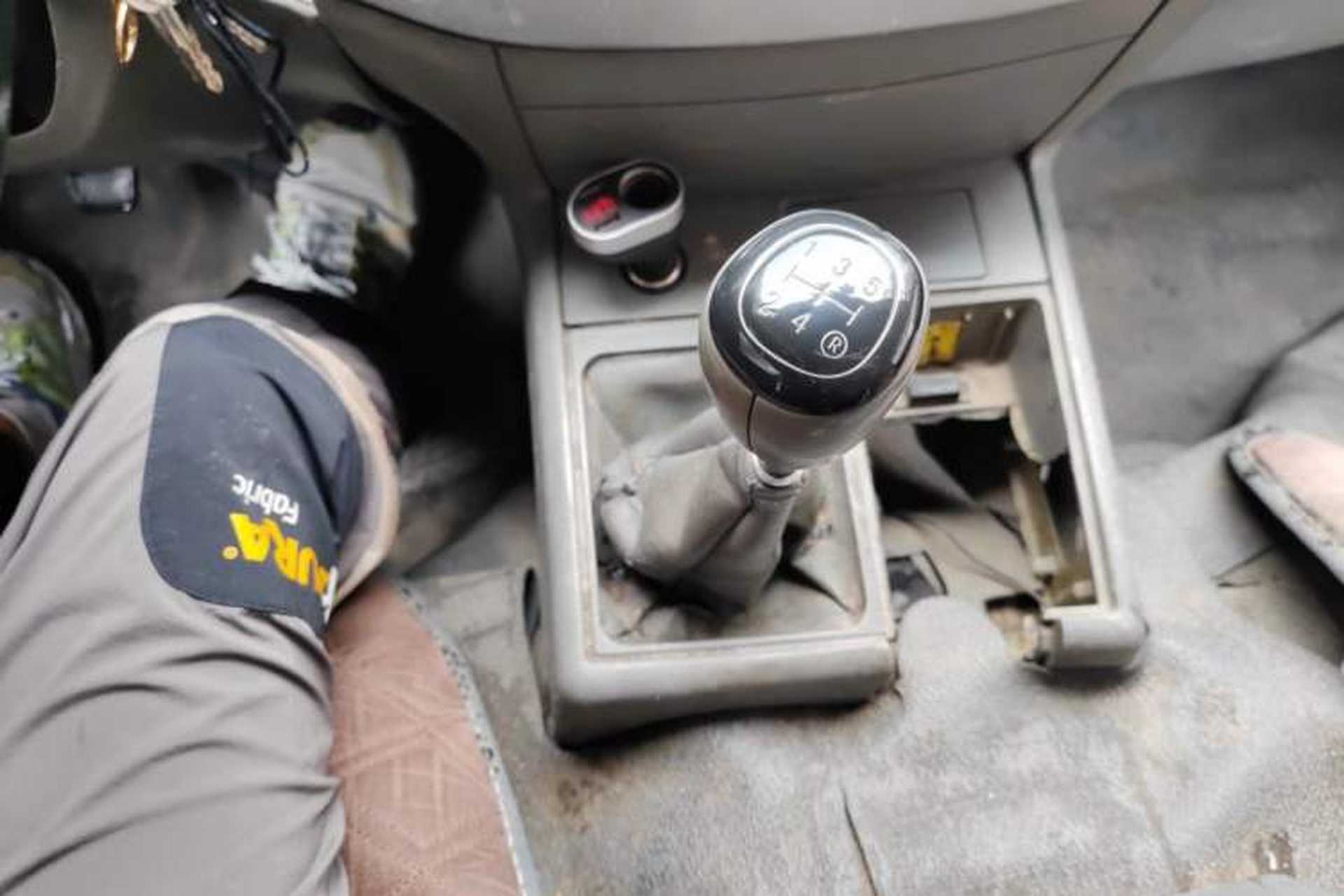 Used Jinbei Hiace 2011 2.0L 5th Generation Kuaiyunwang Comfort Z-Type 4G19 Gear Lever