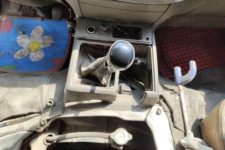 Used Jinbei Hiace 2011 2.0L Fifth-Generation Express Luxury V19 Gear Lever
