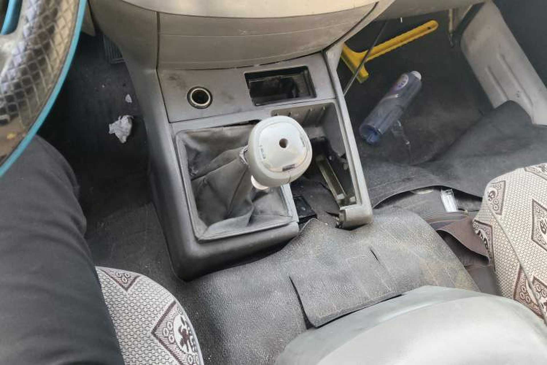 Used Jinbei Hiace 2011 2.0L Fifth-Generation Express Luxury V19 Gear Lever