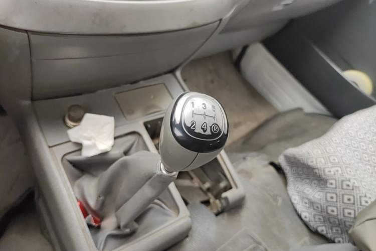 Used Jinbei Hiace 2011 2.0L Fifth-Generation Express Luxury V19 Gear Lever