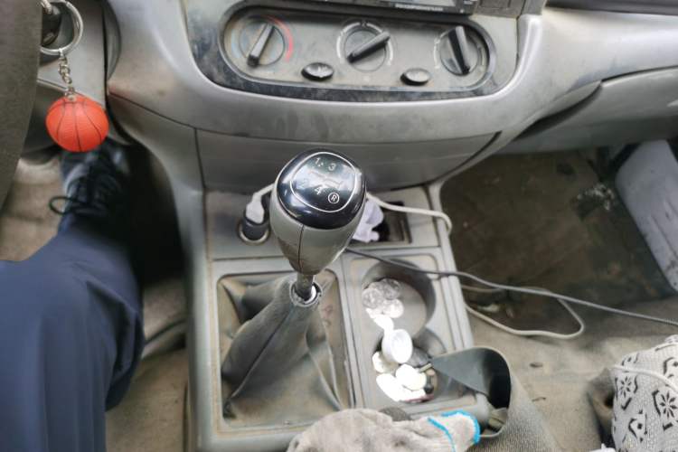 Used Jinbei Hiace 2011 2.0L Fifth-Generation Kuaiyunwang Comfort Type K 4G20B Gear Lever