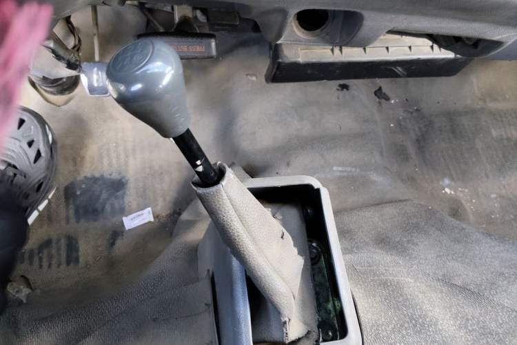 Used Jinbei Hiace 2011 2.0L Fifth-Generation Kuaiyun Classic V19 Gear Lever