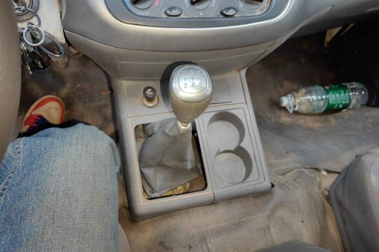 Used Jinbei Hiace 2011 2.0L Fifth-Generation Kuaiyunwang Comfort Type K 4G20B Gear Lever