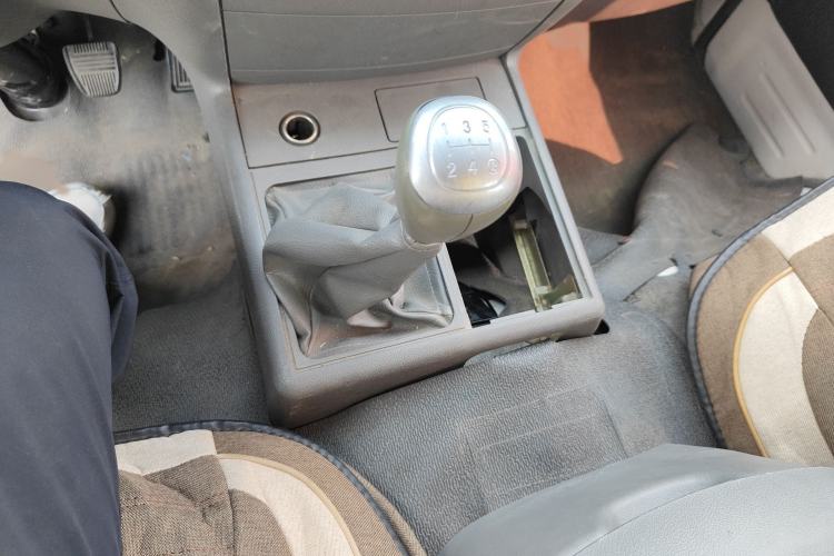 Used Jinbei Hiace 2011 2.0L 5th Generation Kuaiyunwang Comfort Type K 4G19 Gear Lever