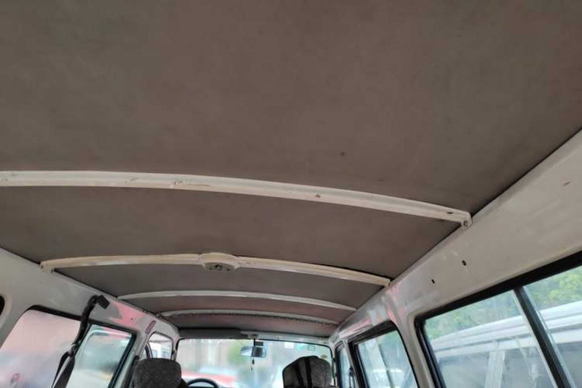 Used Jinbei Hiace 2011 2.0L 5th Generation Kuaiyunwang Comfort Z-Type 4G19 Headliner