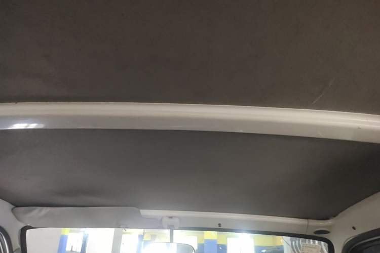 Used Jinbei Hiace 2011 2.0L 5th Generation Kuaiyunwang Luxury Edition 4G19 Headliner