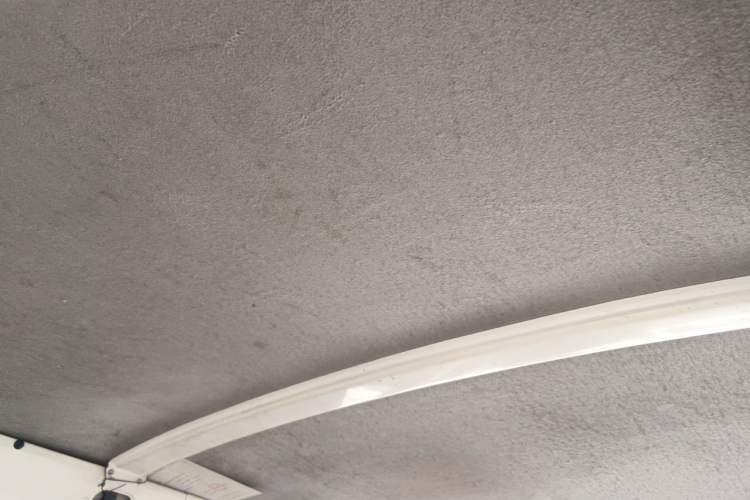 Used Jinbei Hiace 2011 2.0L 5th Generation Kuaiyunwang Luxury Edition 4G19 Headliner