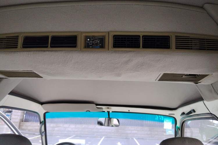 Used Jinbei Hiace 2011 2.0L 5th Generation Xiangyun Comfort Version 4G20D4B Headliner