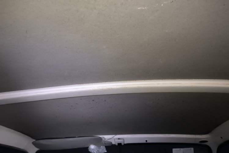 Used Jinbei Hiace 2011 2.0L 5th Generation Kuaiyunwang Standard Version 4G19 Headliner