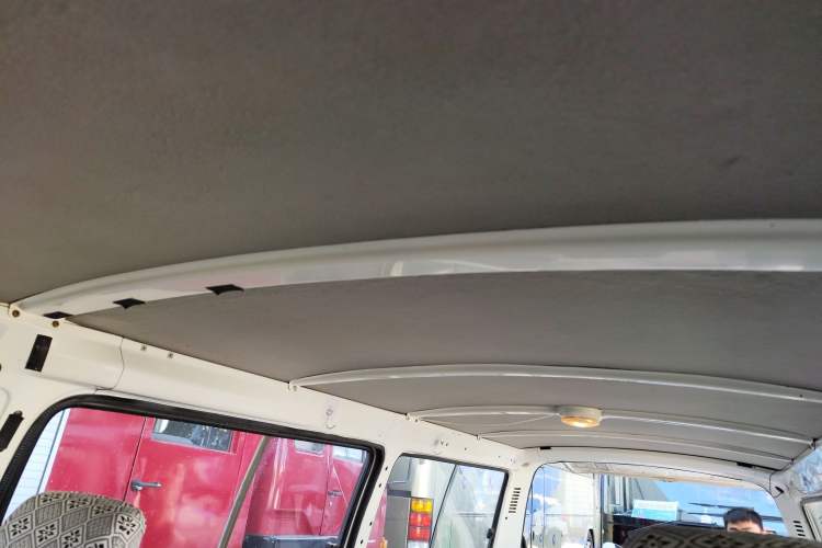 Used Jinbei Hiace 2011 2.0L Fifth-Generation Kuaiyunwang Standard Version 4G21B Headliner