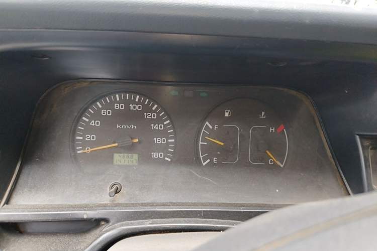 Used Jinbei Hiace 2011 2.0L 5th Generation Kuaiyunwang Standard Version 4G20B Instrument Cluster